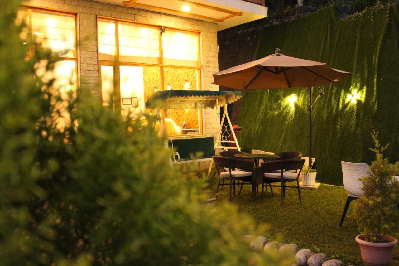 Hôtel Vaibhav Regency à Manāli Extérieur photo