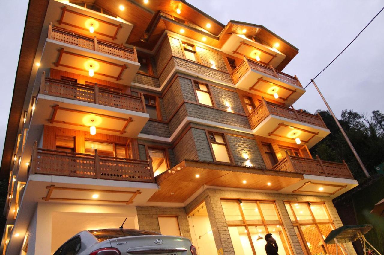 Hôtel Vaibhav Regency à Manāli Extérieur photo