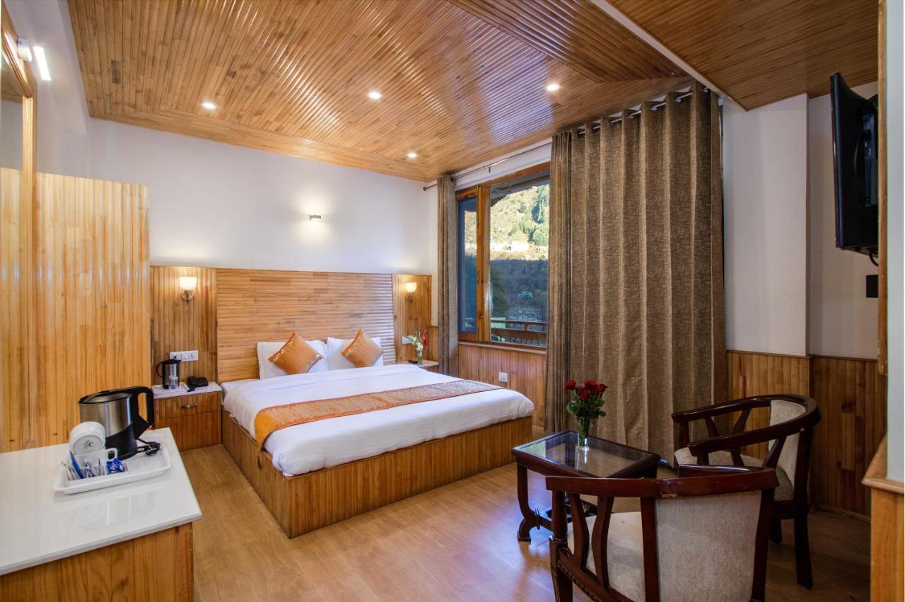 Hôtel Vaibhav Regency à Manāli Extérieur photo