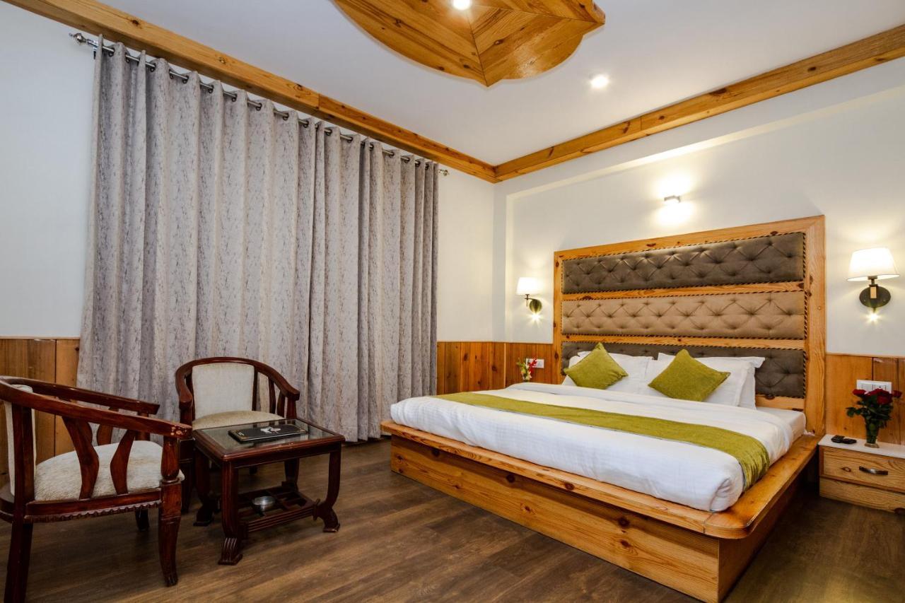 Hôtel Vaibhav Regency à Manāli Extérieur photo