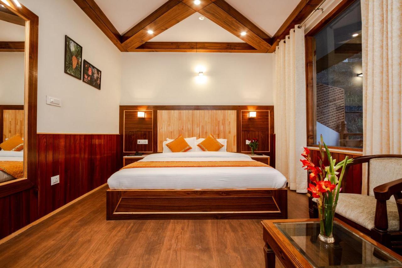 Hôtel Vaibhav Regency à Manāli Extérieur photo