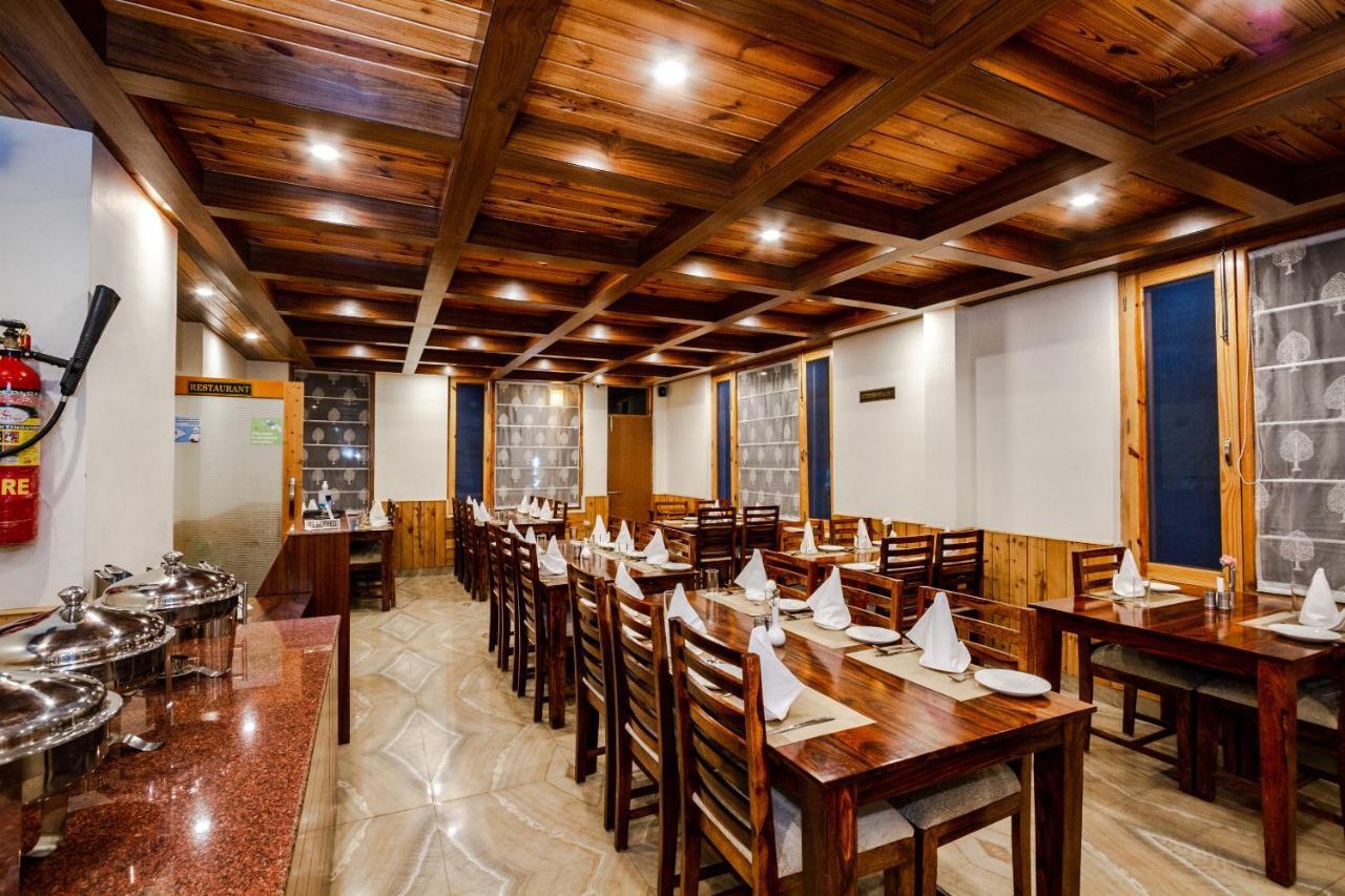 Hôtel Vaibhav Regency à Manāli Extérieur photo